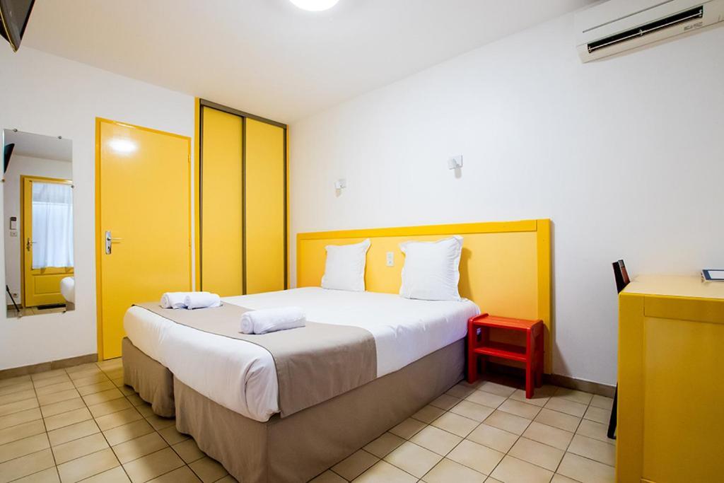 Hotel Du Cros D'Auzon Saint-Maurice-dʼArdèche Exteriör bild