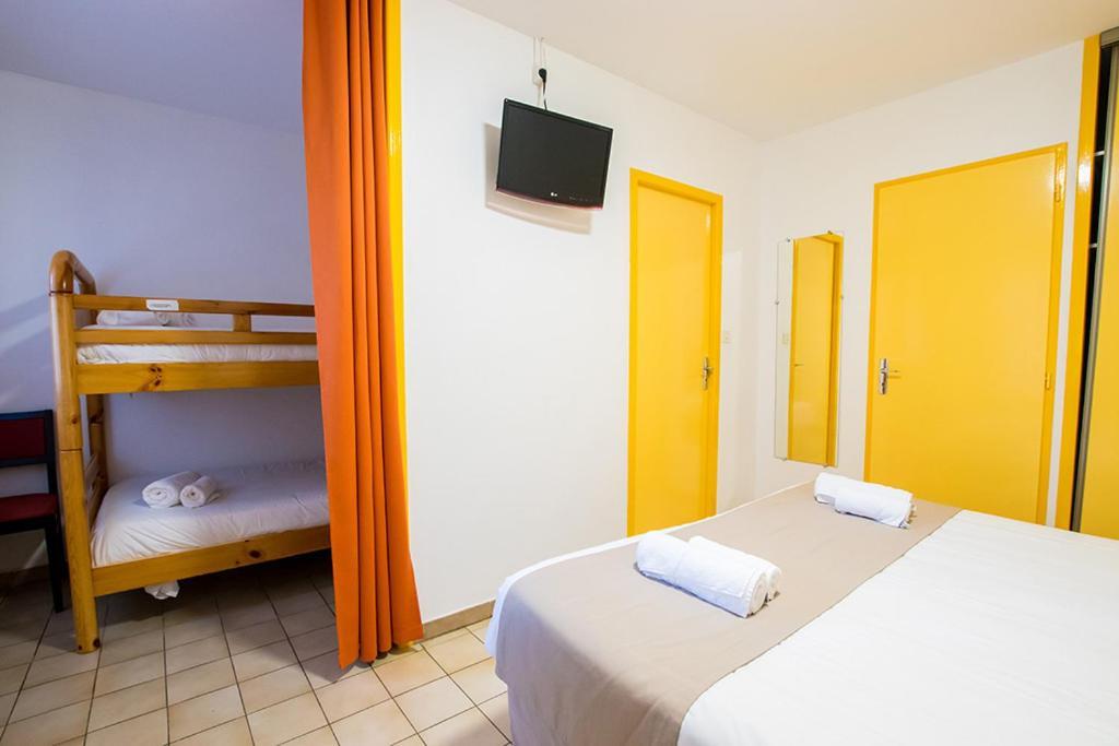 Hotel Du Cros D'Auzon Saint-Maurice-dʼArdèche Exteriör bild